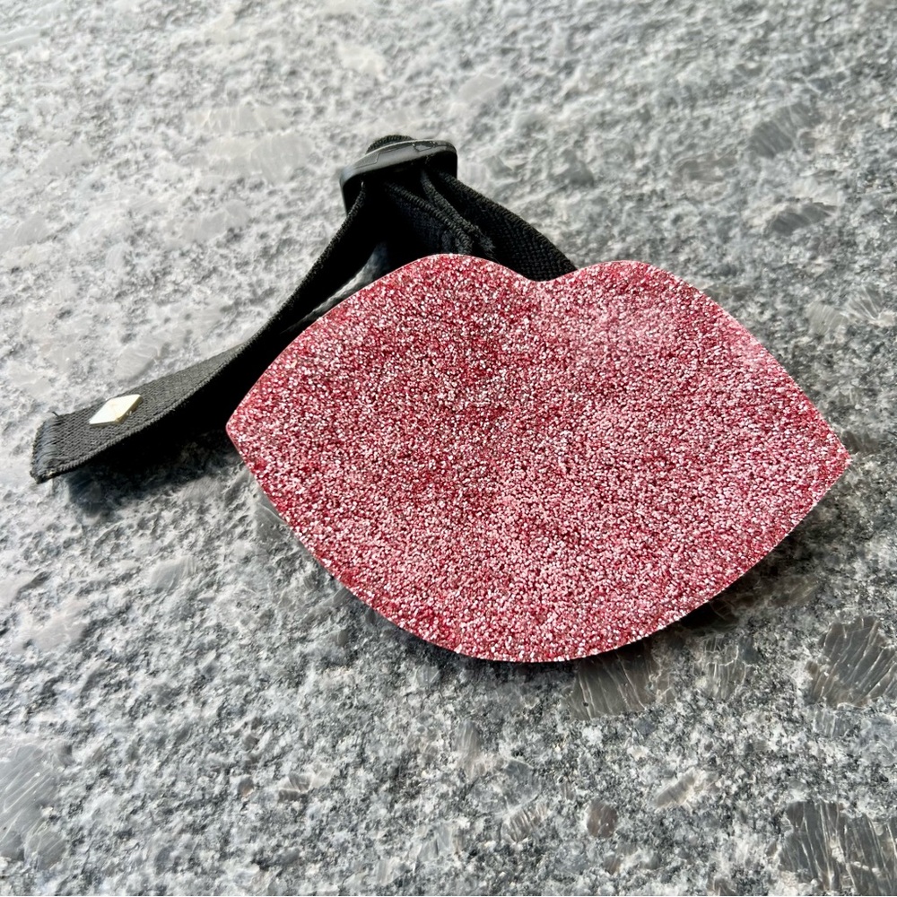 Paw Palette Smooches Hands Free Makeup Palette